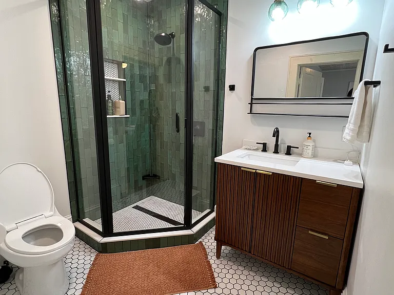 112 Hudson St #1 — Photo 7