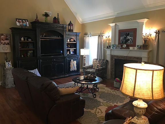 5th image of 4192 Dickens Place Dr W