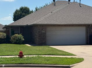 12312 SW 2nd St, Yukon, OK 73099