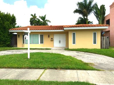 821 Harrison St, Hollywood, FL, 33019