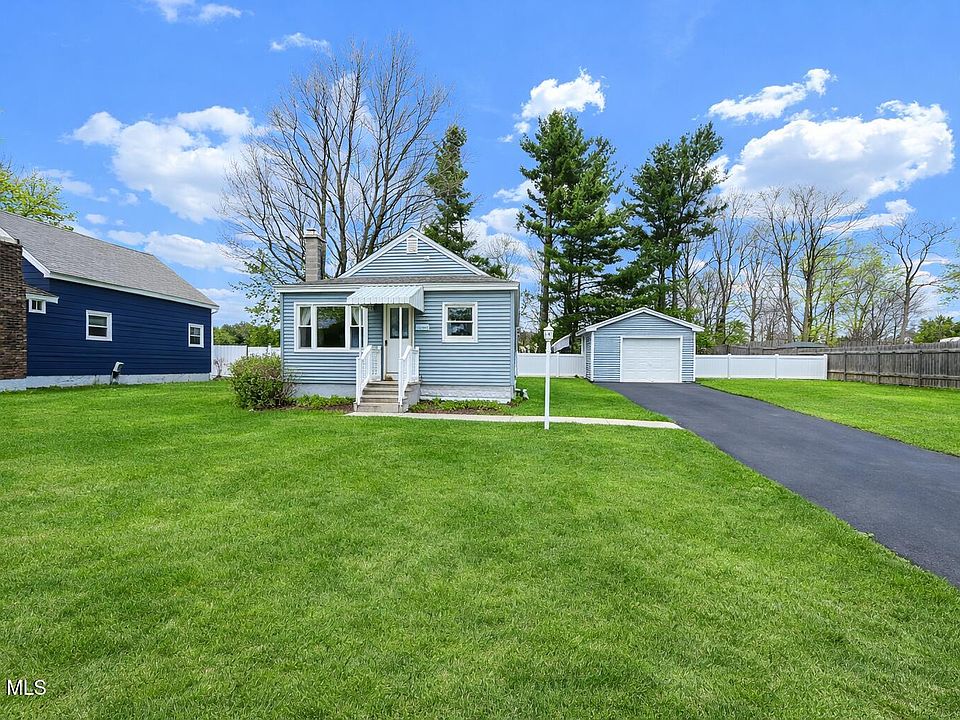 1st image of 153 Dahlia Street