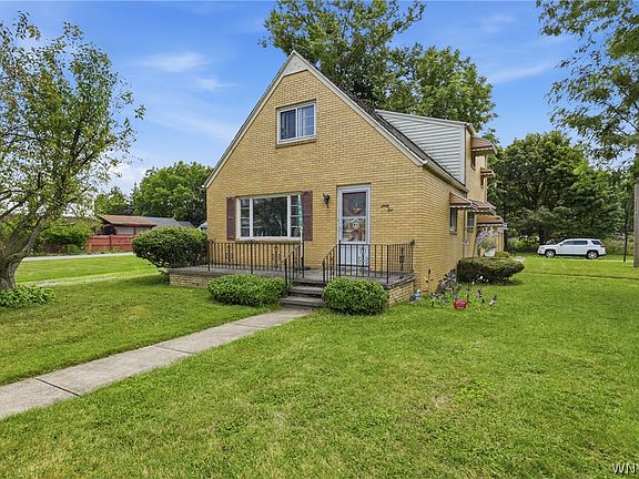 2nd image of 62 Maple Ave