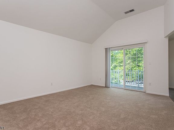 4th image of 140 Salvatore Ct