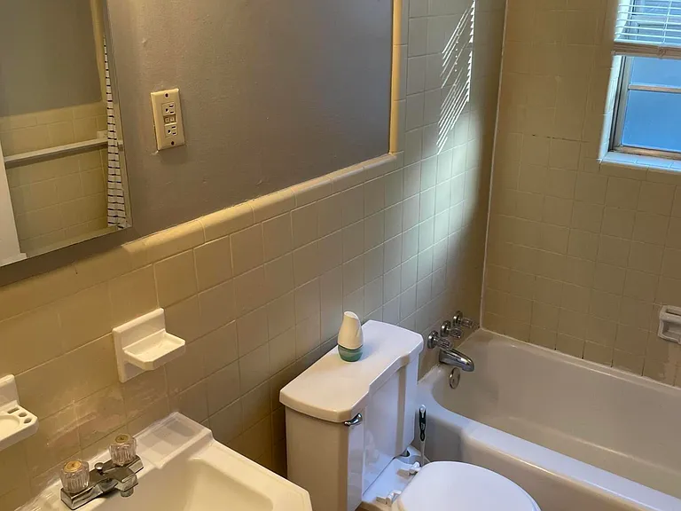 2624 Longview Ave #1 — Photo 10