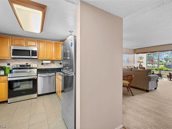 5th image of 6220 Augusta Dr APT 114