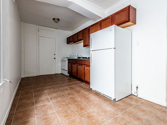 4th image of 8241-49 S Ellis Ave #8249-1