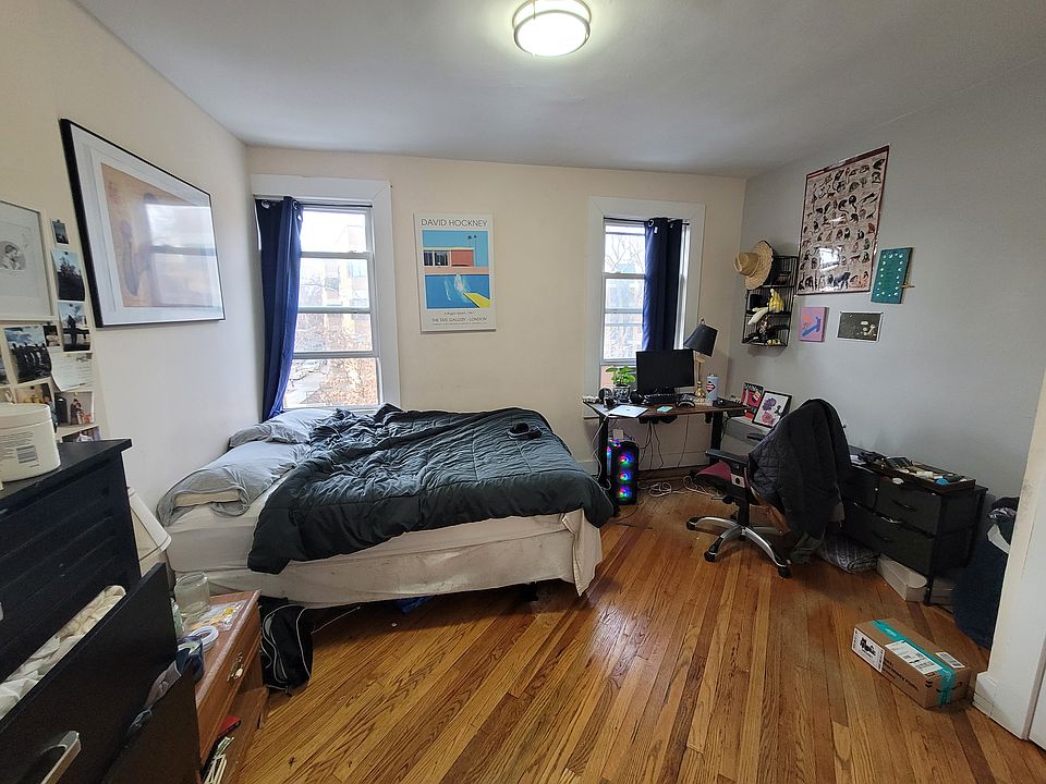 1st image of 188 Scholes St #3R