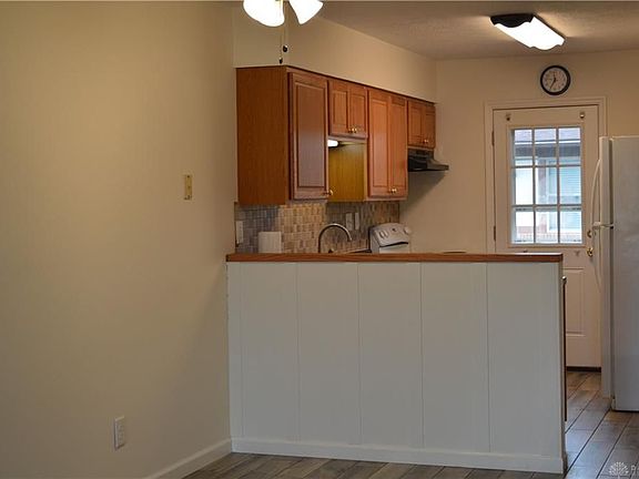 3rd image of 8338 Woodgrove Ct