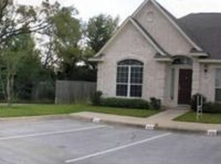 210 Fraternity Row, College Station, TX 77845