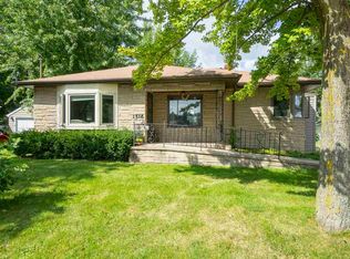 1516 E Main St, Little Chute, WI 54140