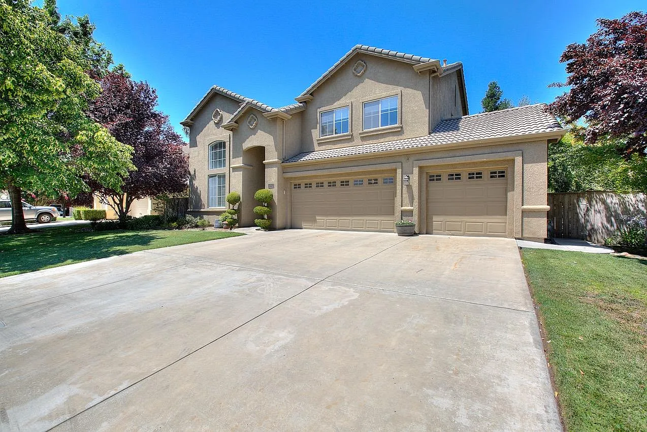 4193 Pebble Beach Dr photo 1