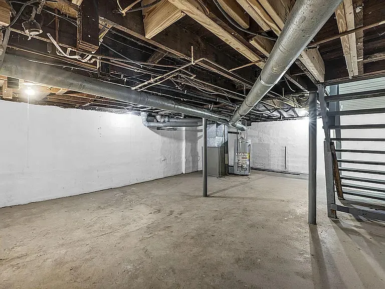 1449 E Columbus St #A — Photo 10