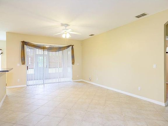 5th image of 3626 Plymouth Dr