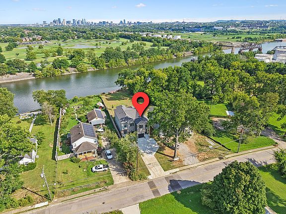 2nd image of 1714A River Dr
