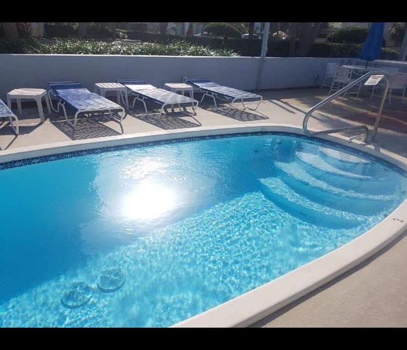 1st image of 421 Hamden Dr #5