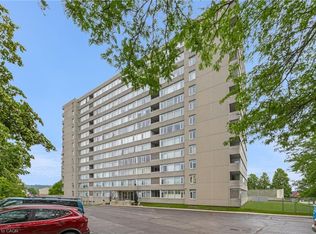 40 Harrisford St #608, Hamilton, ON L8K6N1