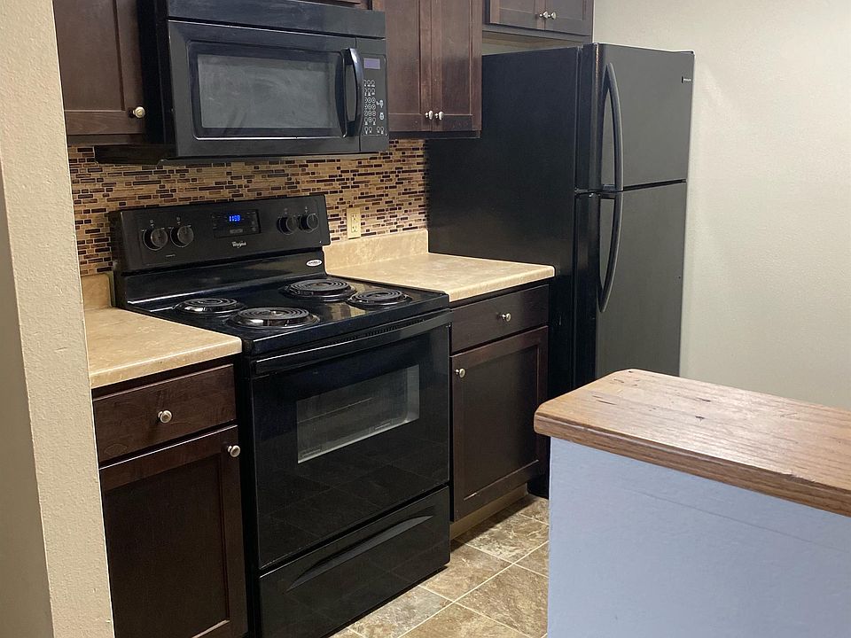 1st image of 4370 Maricopa Dr #203