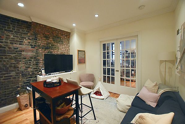 1st image of 7 Cornelia St APT 2E