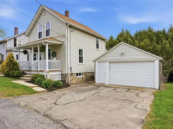 118 Bellevue Ave, North Smithfield, RI 02896