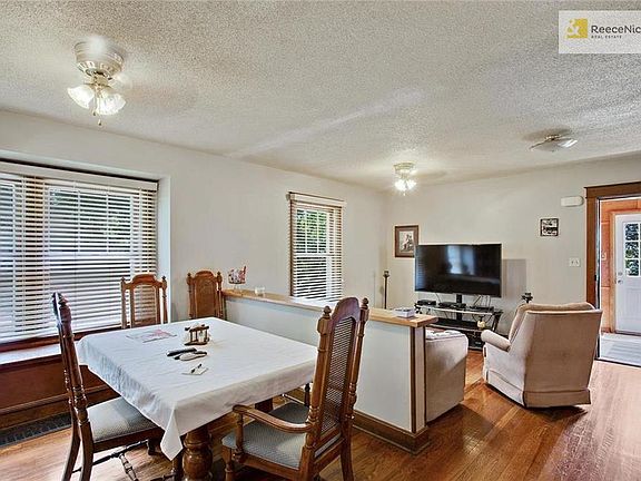 4th image of 415 N Crysler Ave