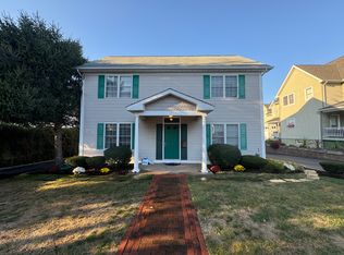 (Undisclosed Address), Huntington, NY 11743