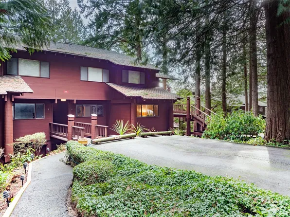 403 N North Bay Lane, Port Ludlow, WA 98365