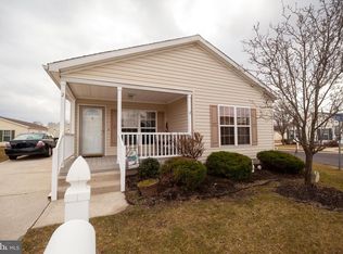 2 Corona Dr, Williamstown, NJ 08094