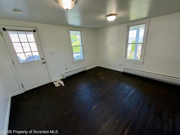 3rd image of 189 Nottingham St #3