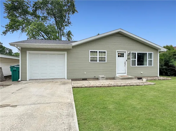 3221 Piatt Ave, Mattoon, IL 61938