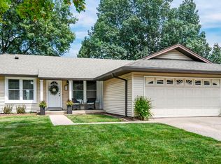 111 Springbrook Dr, Springfield, IL 62702