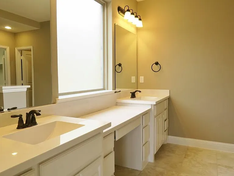 15704 Governors Island Way — Photo 19