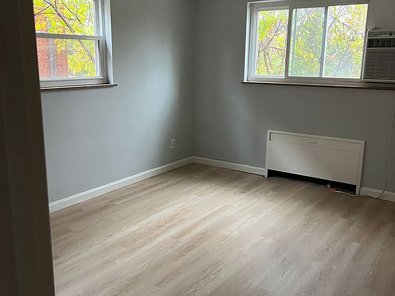 4th image of 3925 E Gatewood Ln APT 1