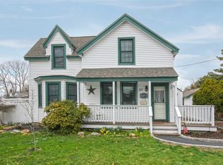 27 E Madison St, East Islip, NY 11730