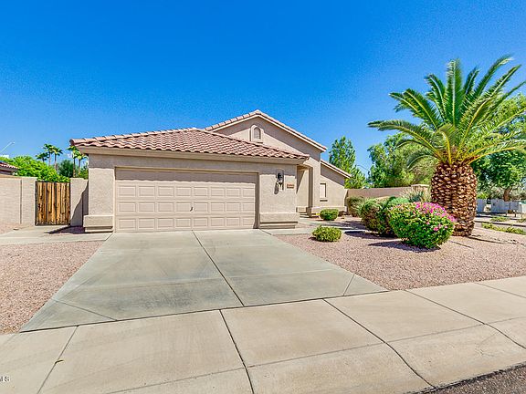 3rd image of 20905 N 67th Dr