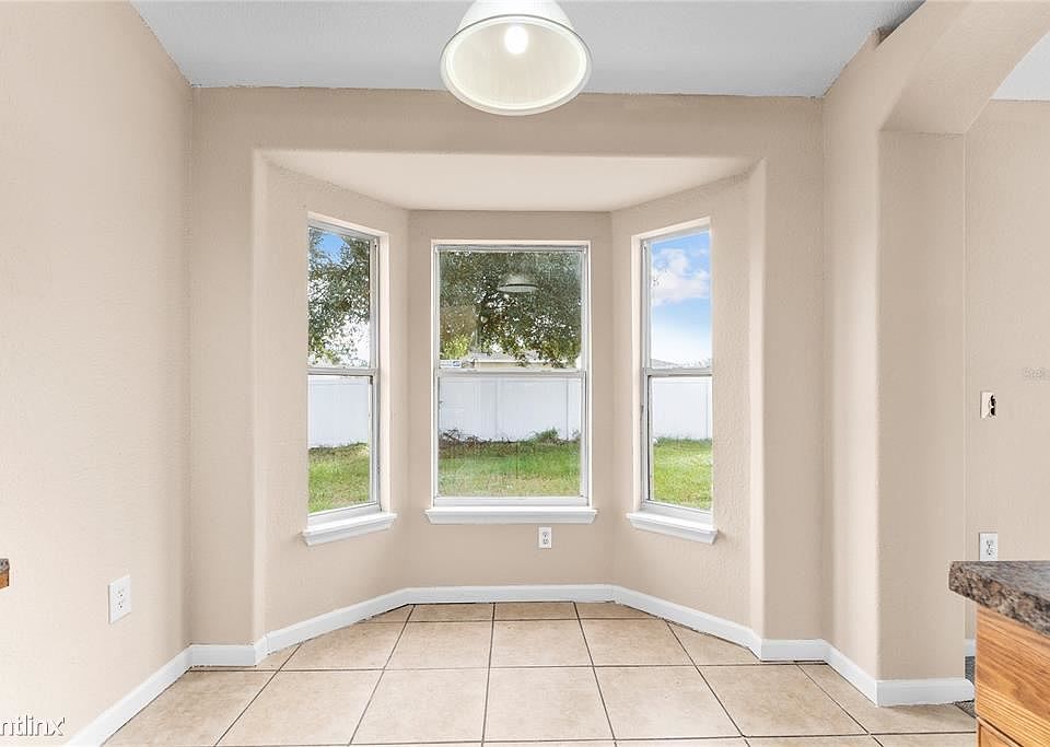 1st image of 341 Cornwallis Ct