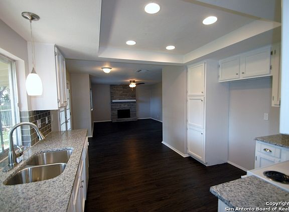 5th image of 5123 Timber Trace St