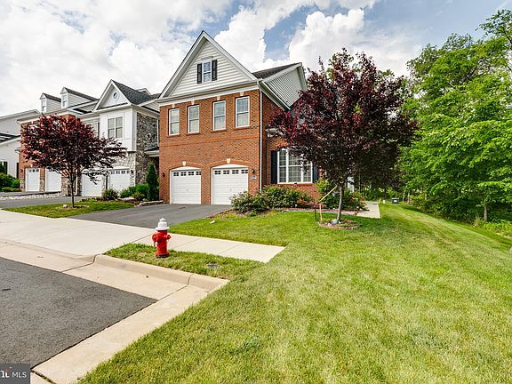 4th image of 42948 Courtland Chase Sq