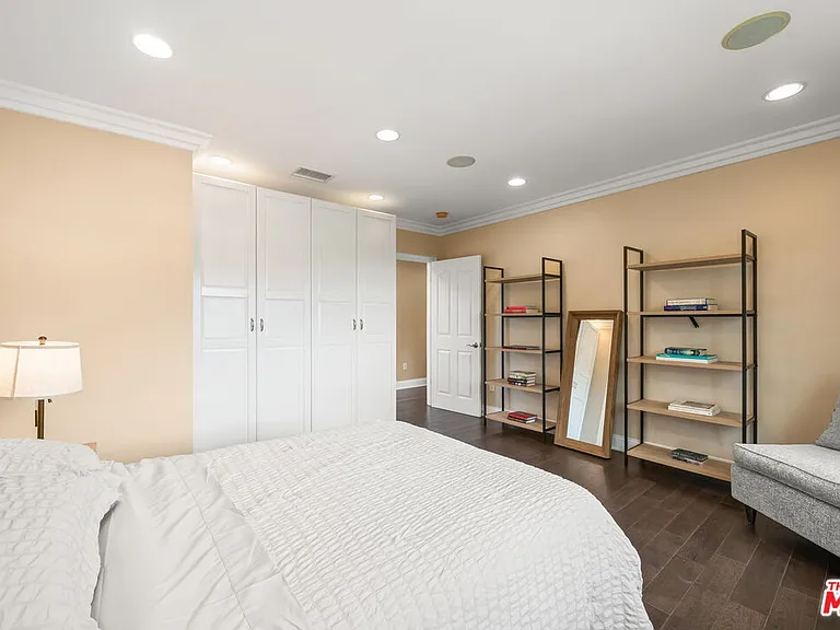 9023 Alto Cedro Dr — Photo 49
