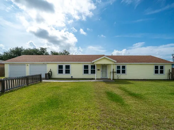 629 S 9th St, Aransas Pass, TX 78336
