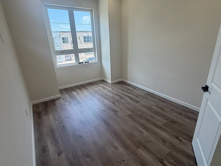 105 N 63rd St #4 — Photo 16