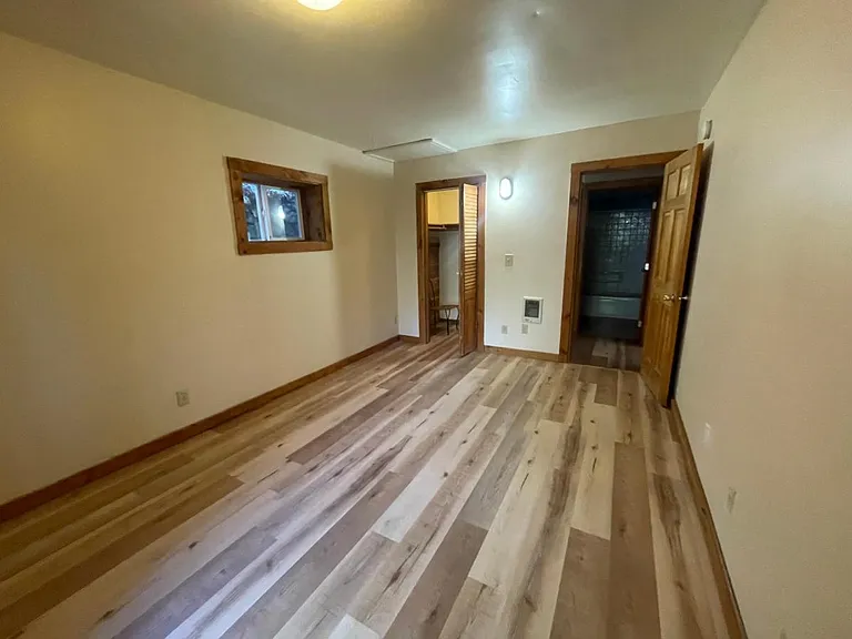 NE Cascadia Ln — Photo 20