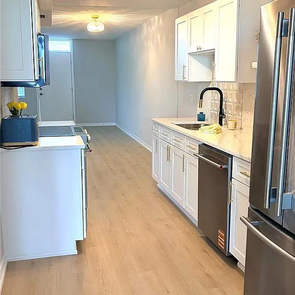 4890 Bay St NE #127 — Photo 9