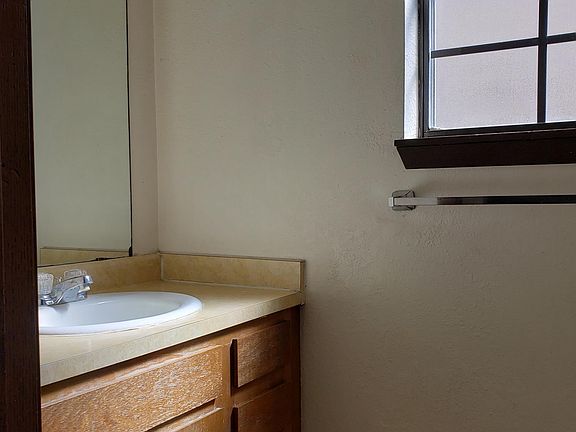 4th image of 1523 Sacramento St