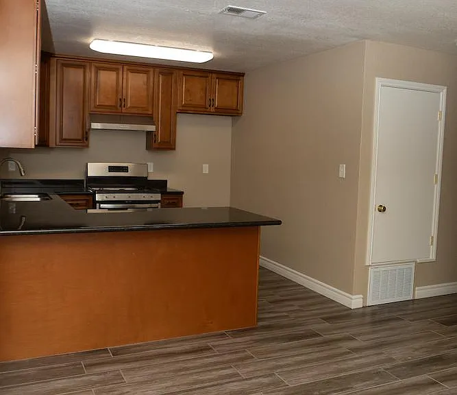 5945 Brush Creek Dr — Photo 8