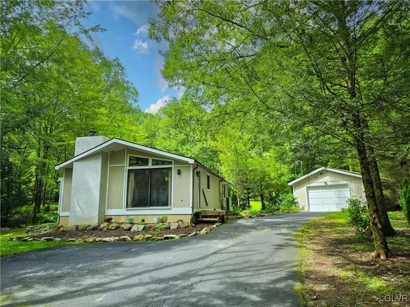 4445 Forest St, Lehighton, PA 18235