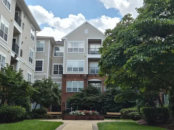4862 Eisenhower Ave Unit 166, Alexandria, VA 22304