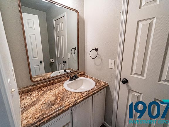 Half Bath Down stairs