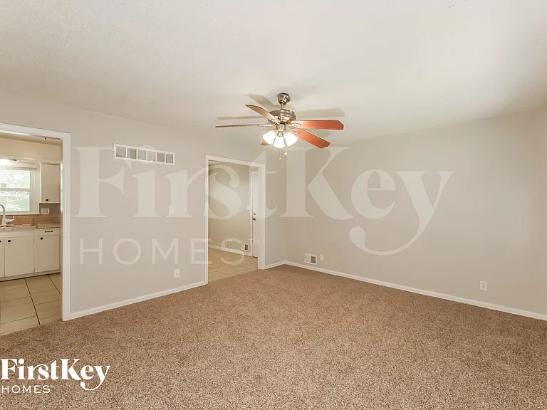 9807 Drury Ave — Photo 4