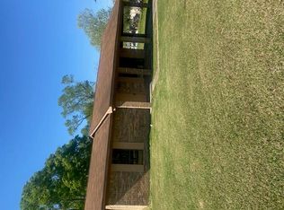 415 Triplett St, Sandersville, MS 39477