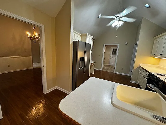 304 Bay Hill Way SW — Photo 16
